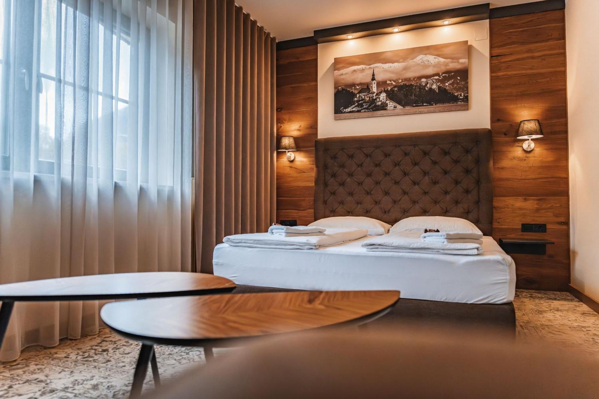 Guest House Ejga Jesenice Bagian luar foto