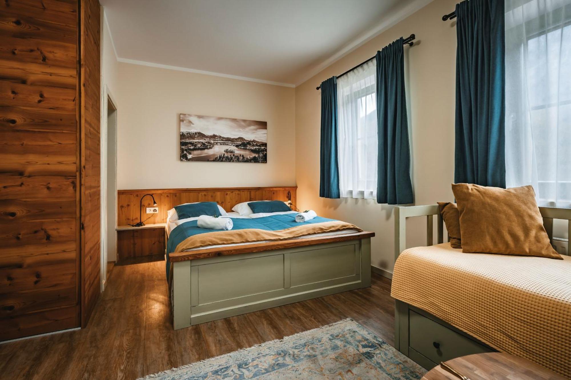 Guest House Ejga Jesenice Bagian luar foto