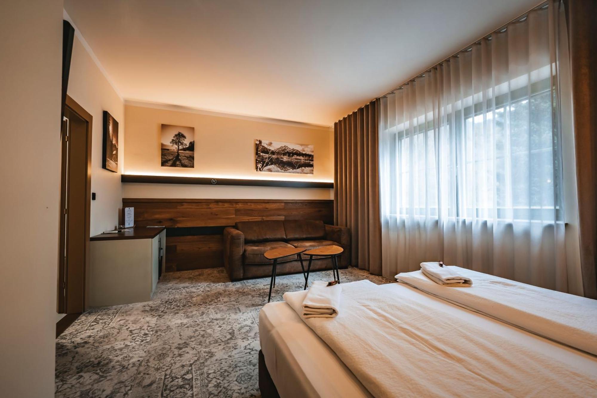 Guest House Ejga Jesenice Bagian luar foto