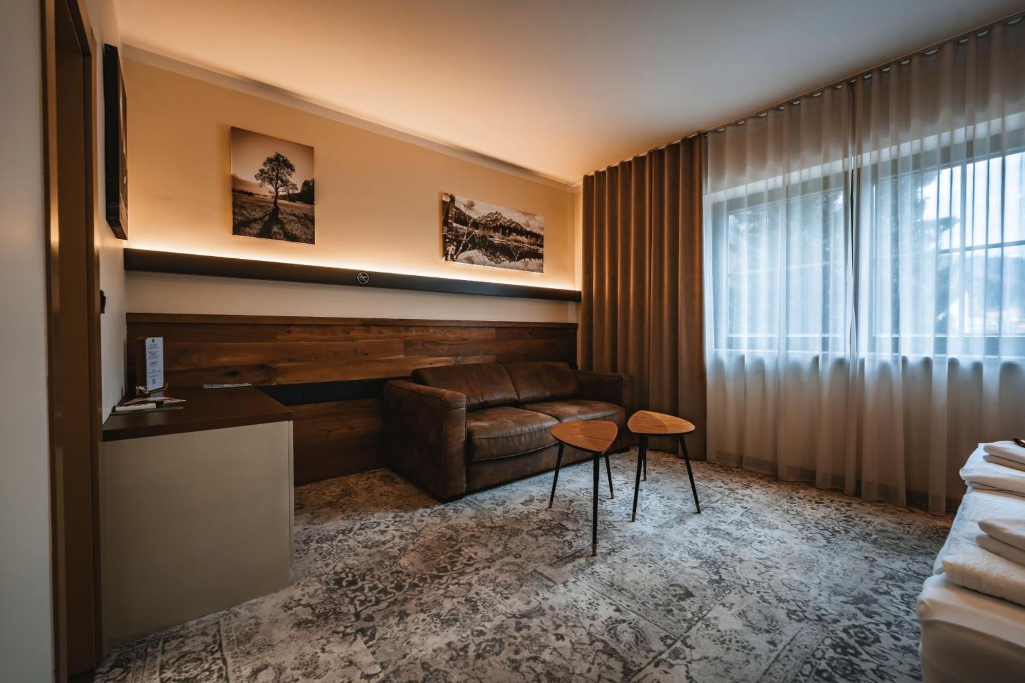Guest House Ejga Jesenice Bagian luar foto