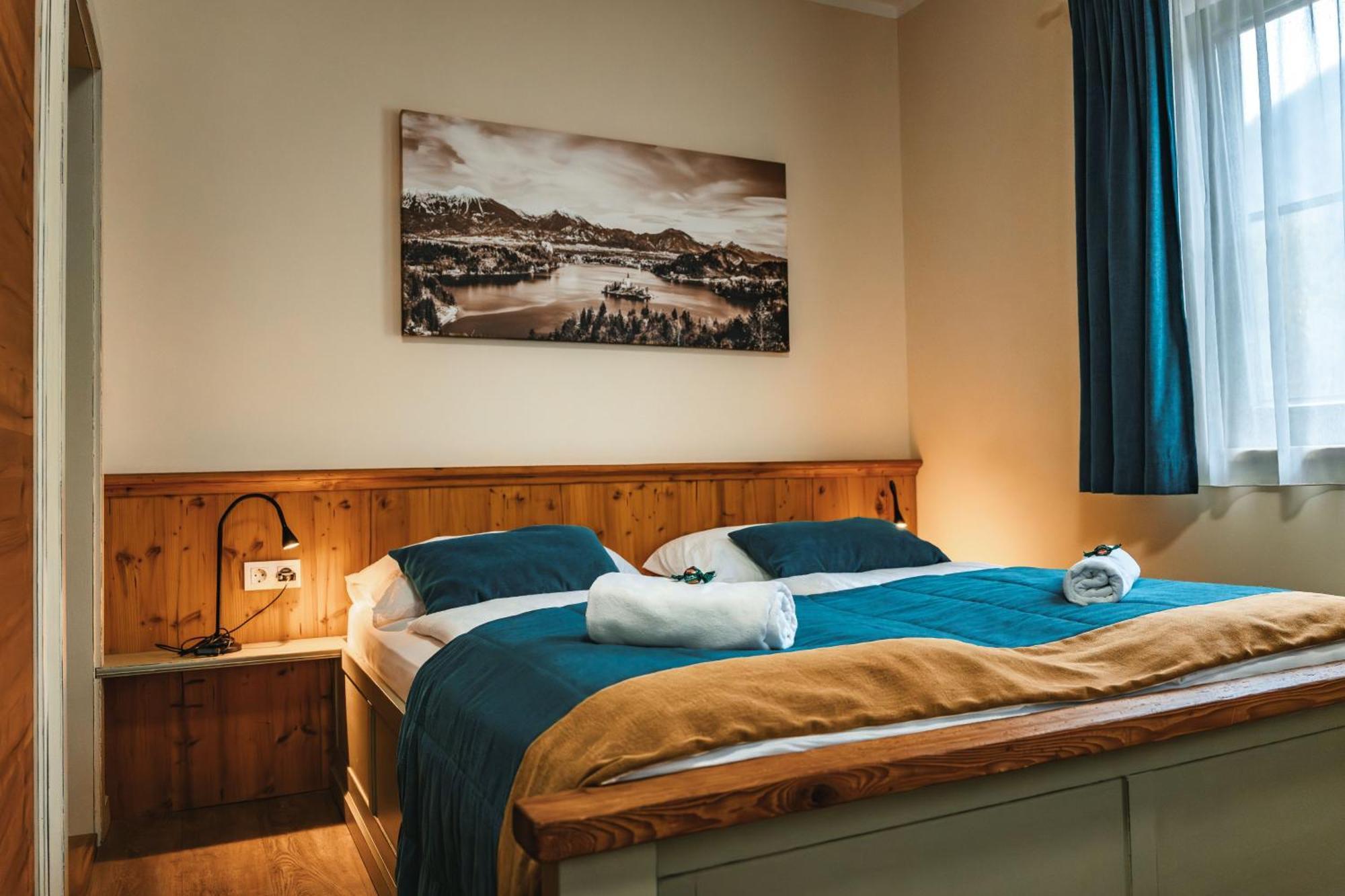 Guest House Ejga Jesenice Bagian luar foto