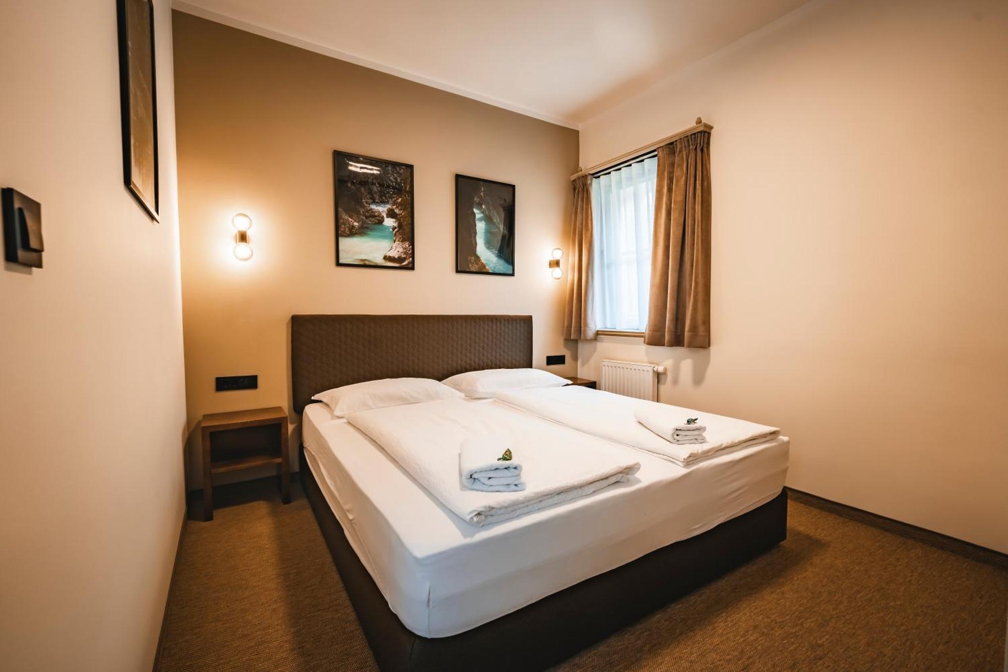 Guest House Ejga Jesenice Bagian luar foto