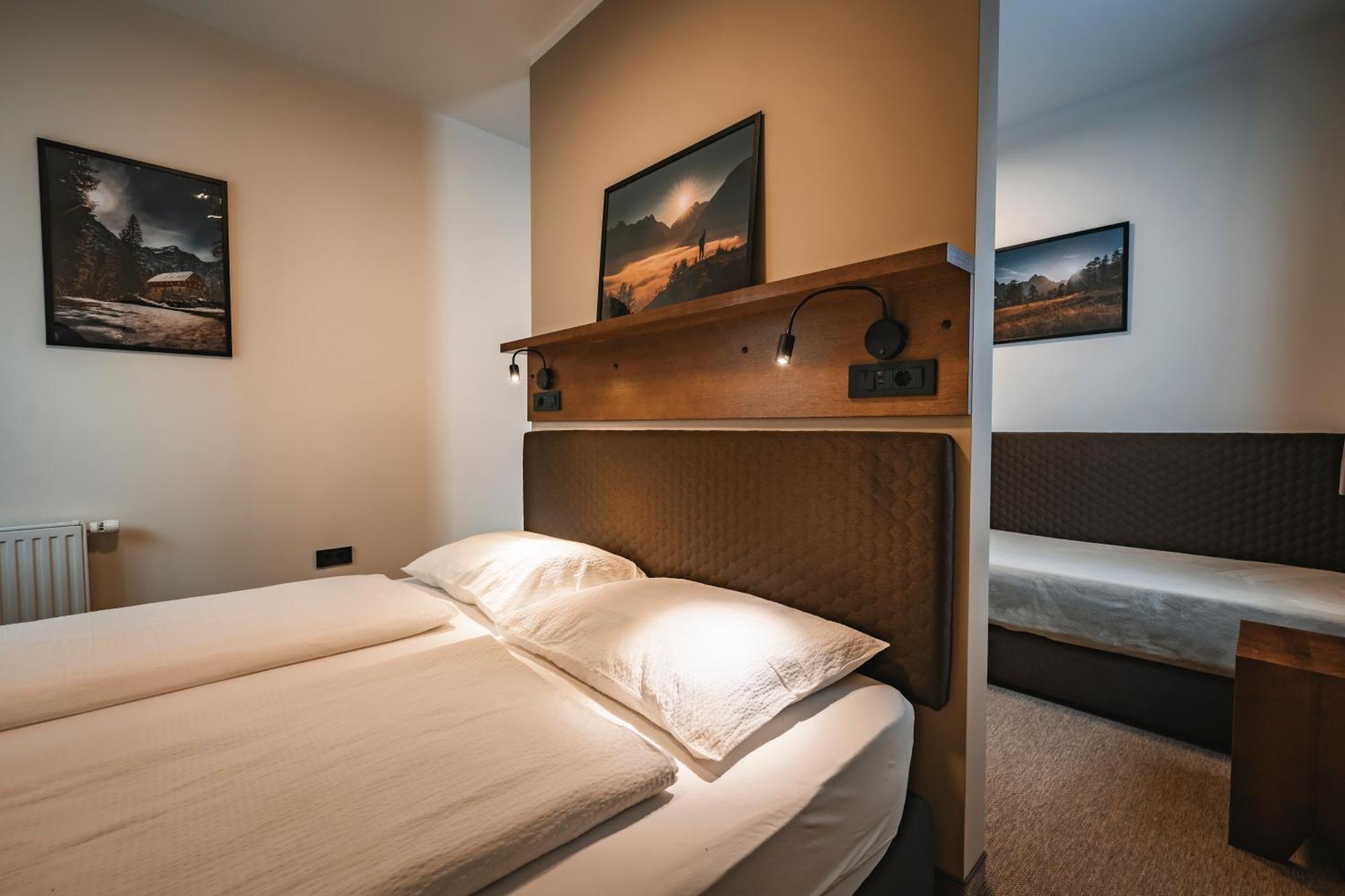 Guest House Ejga Jesenice Bagian luar foto