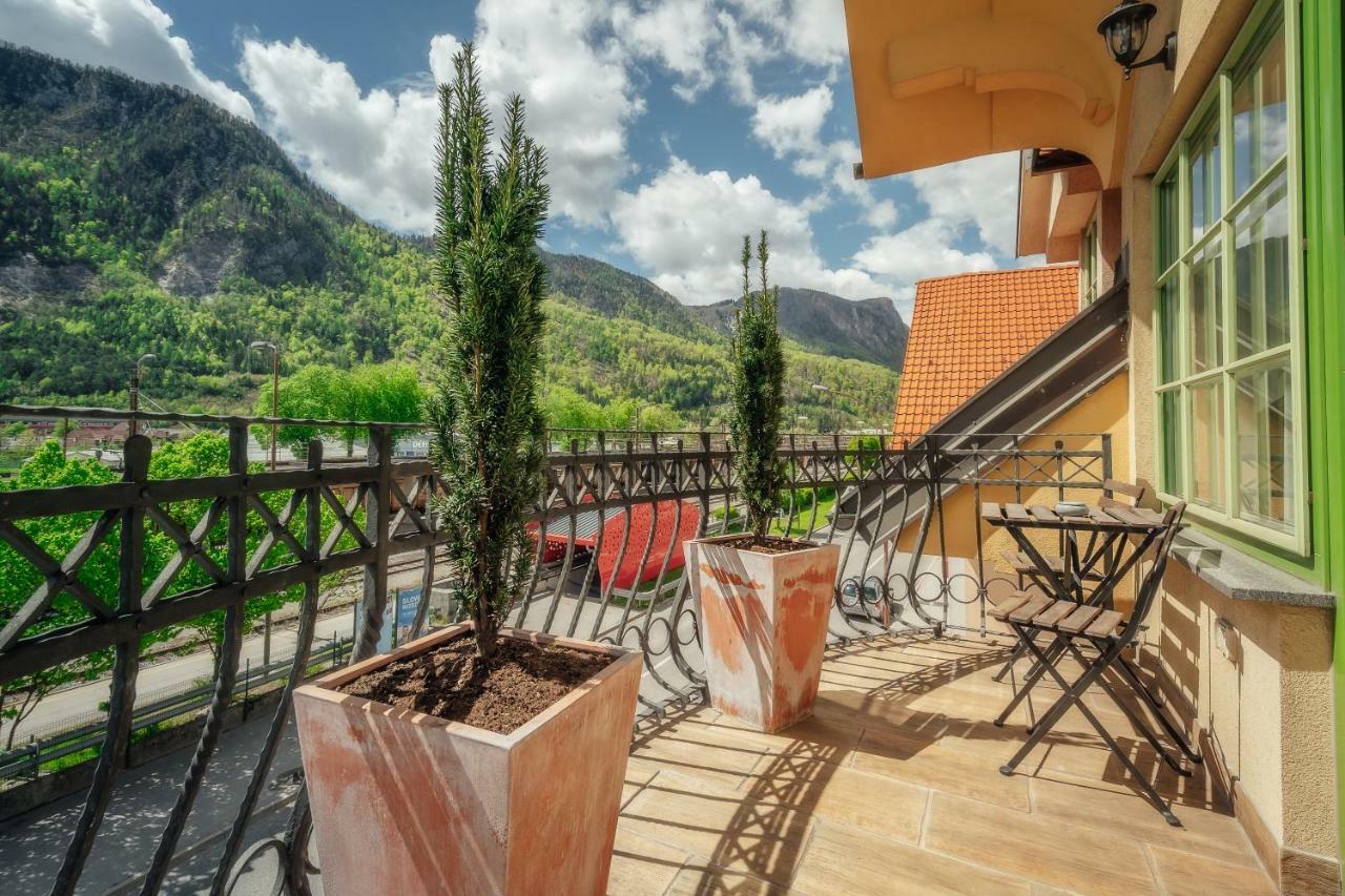 Guest House Ejga Jesenice Bagian luar foto