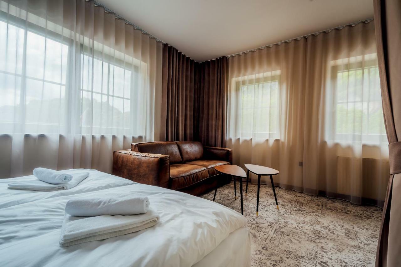 Guest House Ejga Jesenice Bagian luar foto